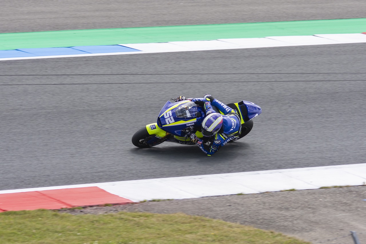 格外小心 格外小心